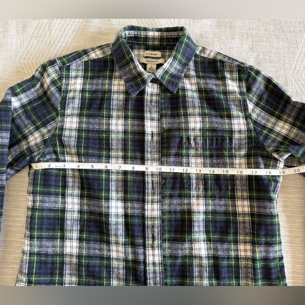 LL Bean Women’s Relaxed Fit Scotch Plaid Flannel Button Down - Picture 3 of 7